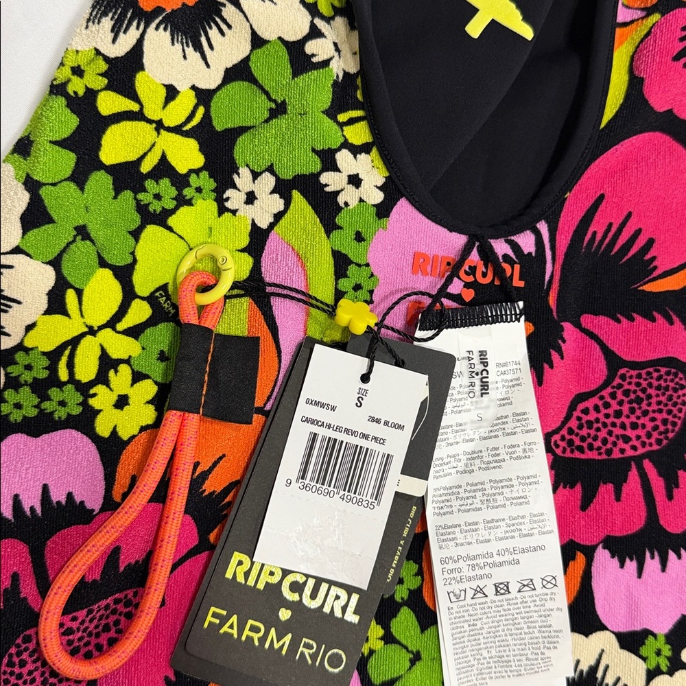 RIPCURL Carioca Hi-Leg Reversible One Piece - Bloom, SMALL - Picture 11 of 12
